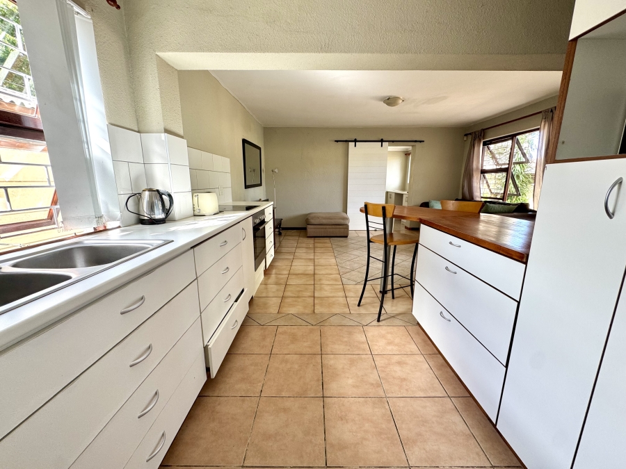 To Let 2 Bedroom Property for Rent in Table View Western Cape